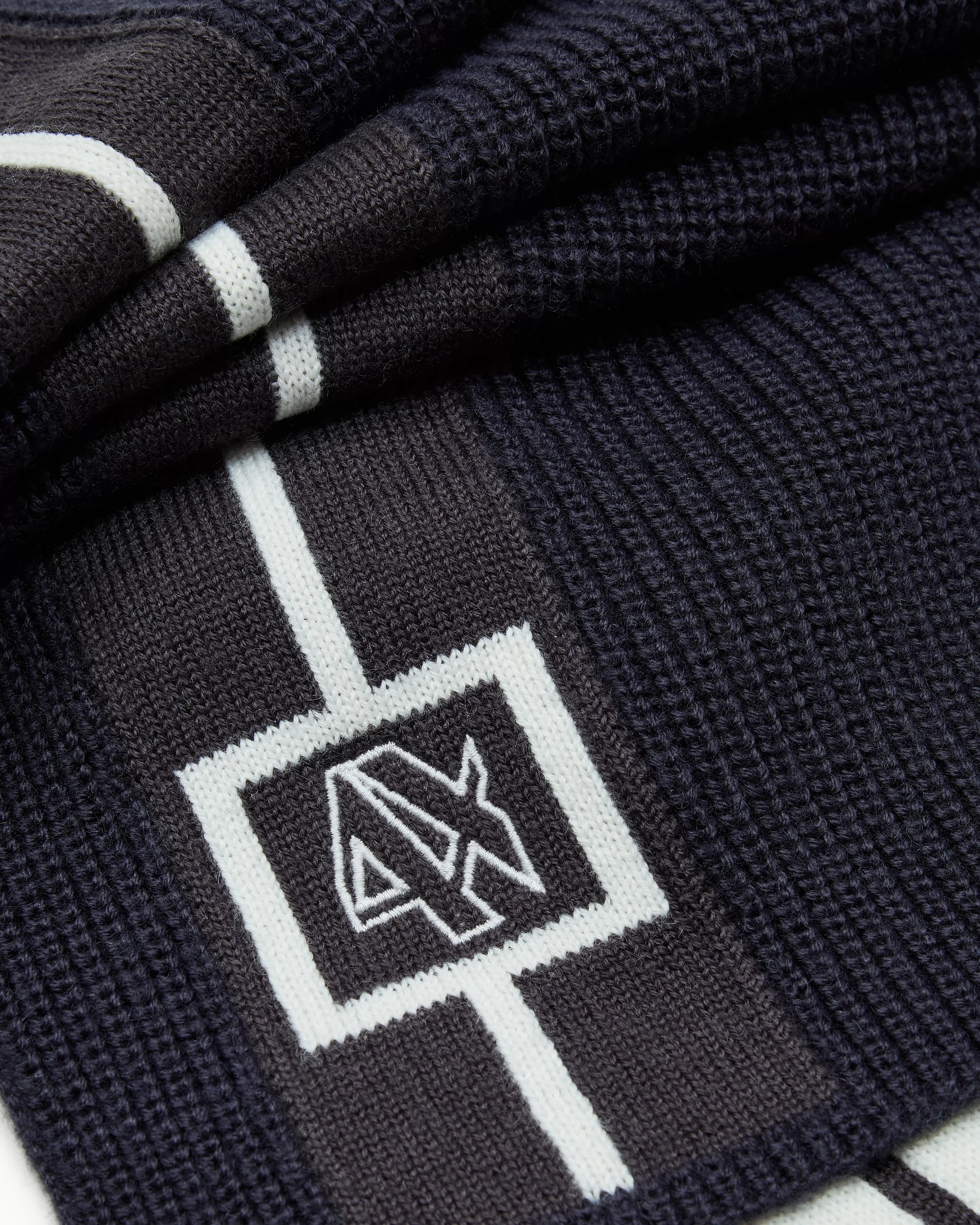 Armani Exchange Scarf with contrasting stripe and logo* Scarves
